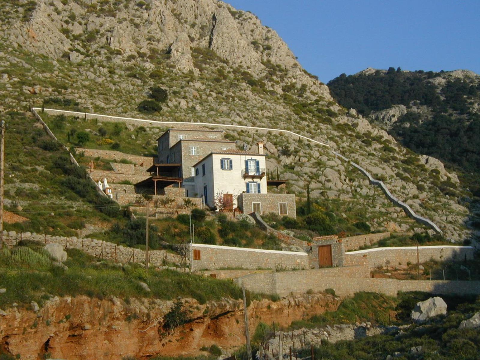 Hydra Erato