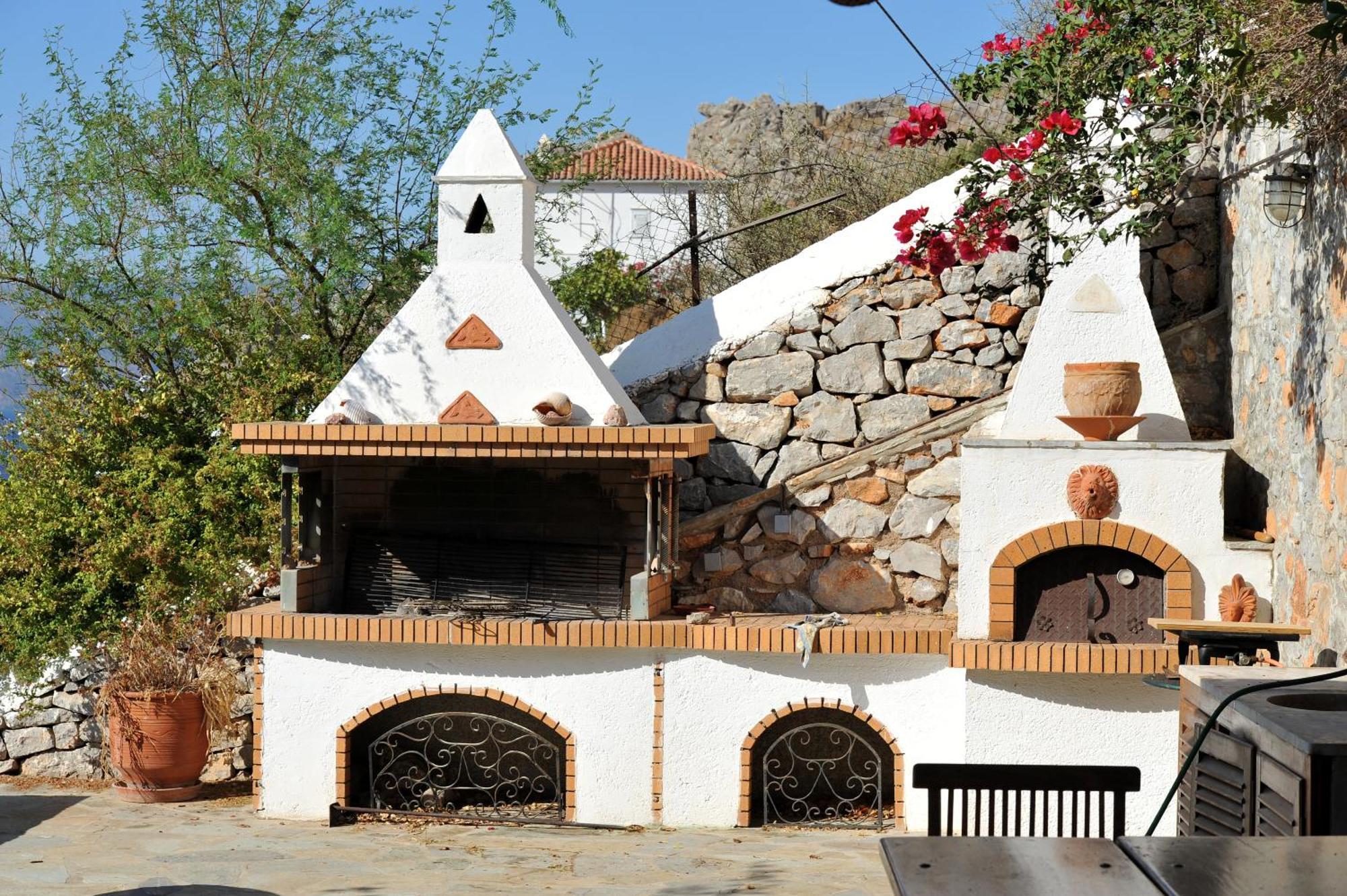 Hydra Erato Villa